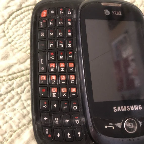 Vintage Cell Phones: Samsung Sprint Intercept & Samsung AT&T Flight 2 Parts Only - Picture 7 of 8